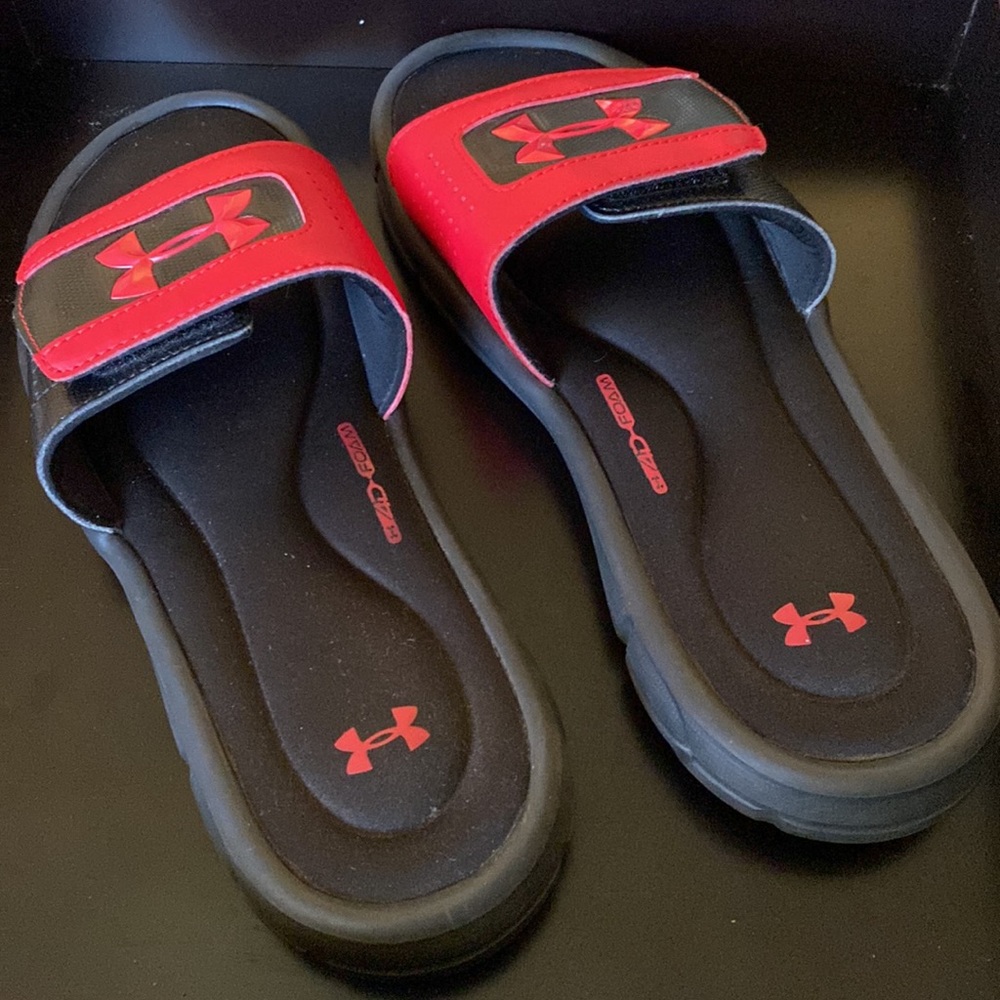 Under Armour Men’s Slide-on Foam Cushion Sandals in Black & Red - Size 8 - Picture 3 of 11